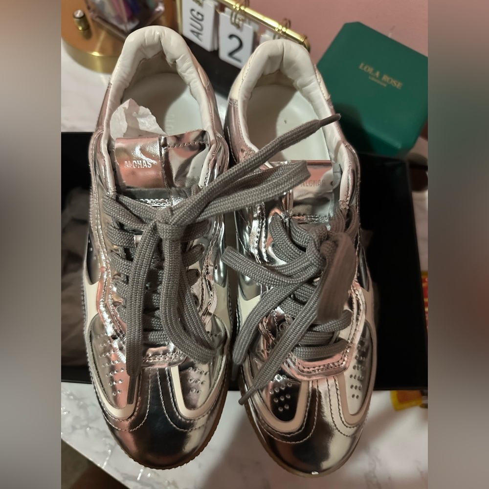 ALOHAS Rife Shimmer Silver Sneakers